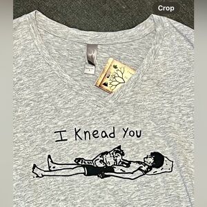 I Knead You Funny Cat Pun Womens Graphic Tee NWT *Runs Small* T-Shirt Gray